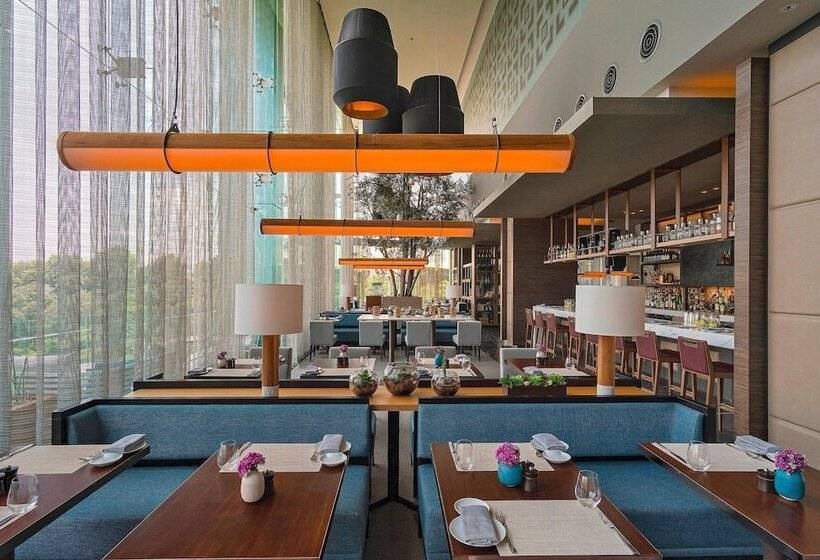 Отель The Westin Santa Fe, Mexico City