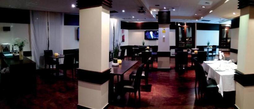 هتل Villa De Aranda