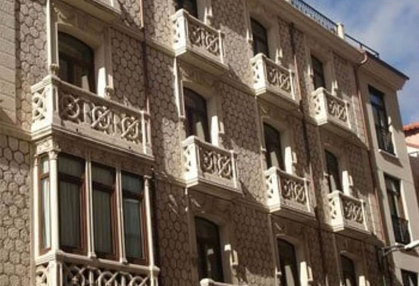 هتل Villa De Aranda