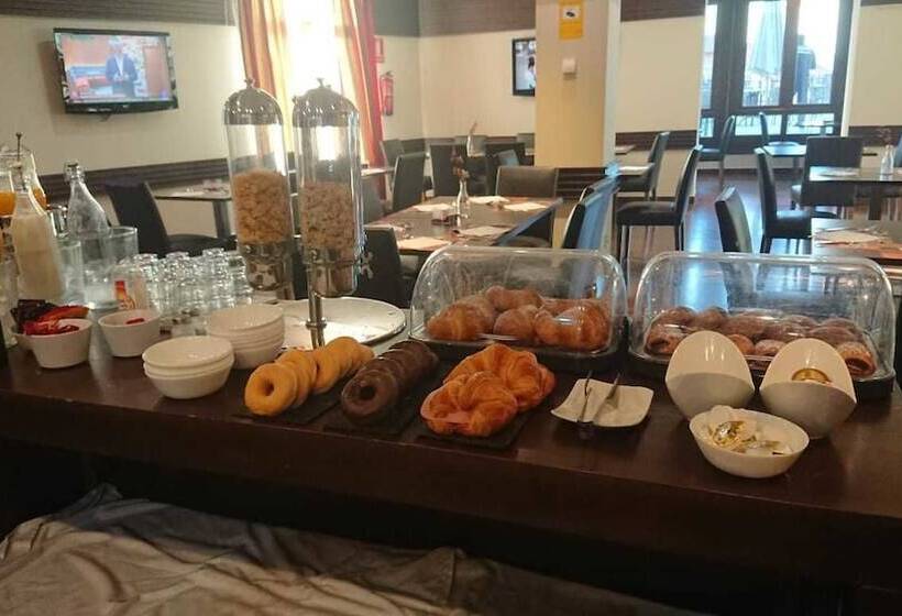 هتل Villa De Aranda