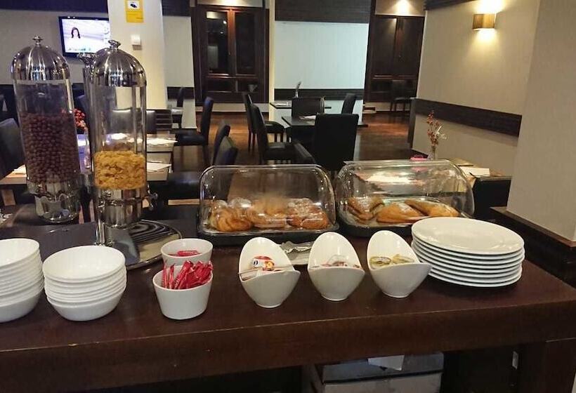 هتل Villa De Aranda