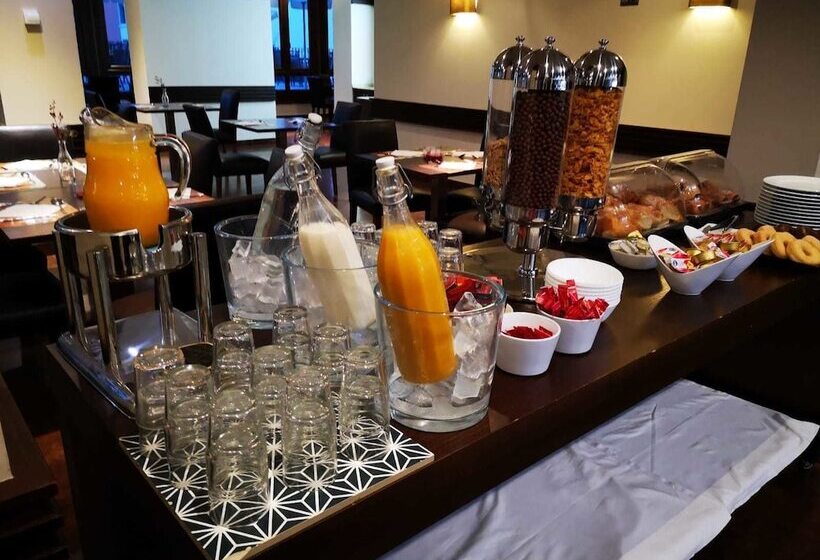 هتل Villa De Aranda