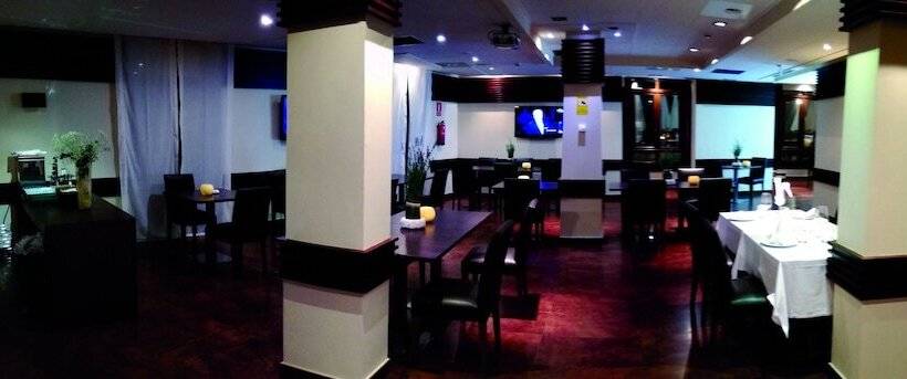 هتل Villa De Aranda