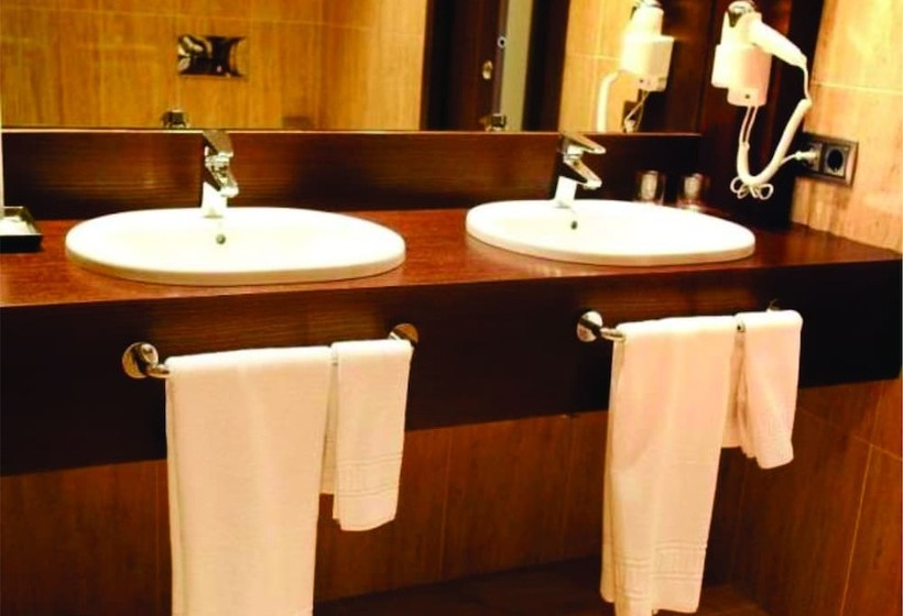 هتل Villa De Aranda