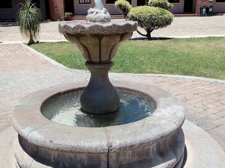 Villas Del Sol Hotel & Bungalows