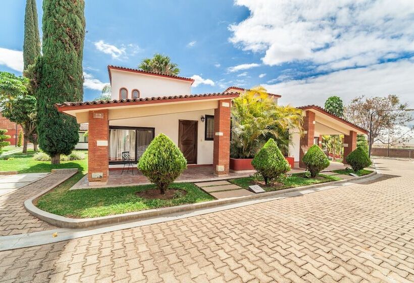 Villas Del Sol Hotel & Bungalows