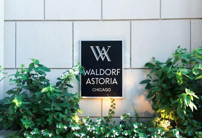 هتل Waldorf Astoria Chicago