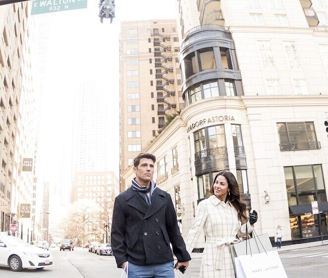 هتل Waldorf Astoria Chicago