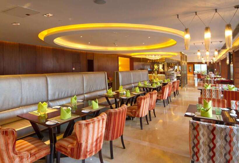 Отель Wyndham Grand Plaza Royale Furongguo Changsha