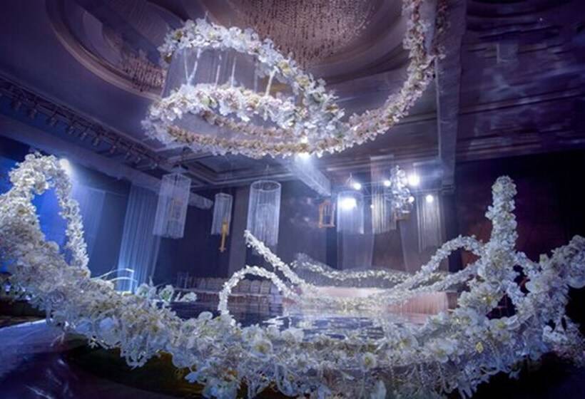 Отель Wyndham Grand Plaza Royale Furongguo Changsha