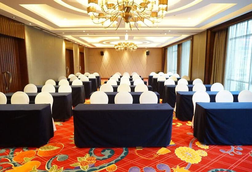 Отель Wyndham Grand Plaza Royale Furongguo Changsha