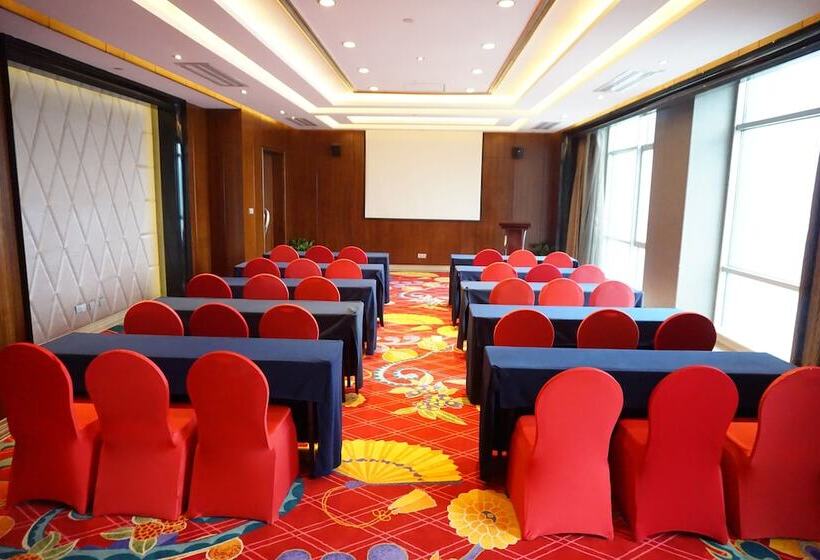 Отель Wyndham Grand Plaza Royale Furongguo Changsha