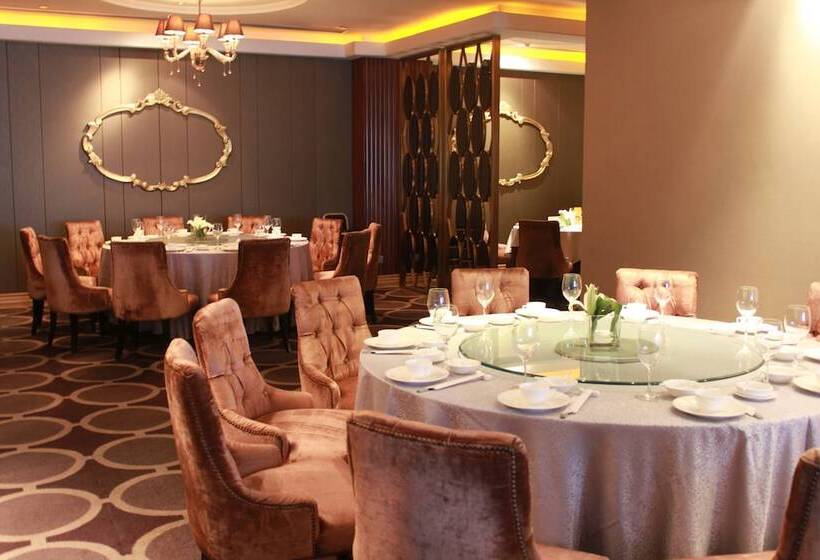 Отель Wyndham Grand Plaza Royale Furongguo Changsha