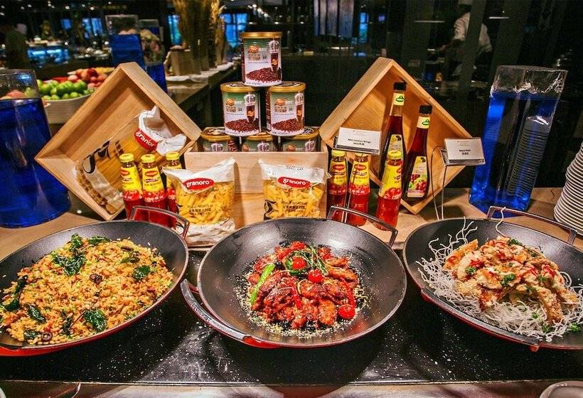 Отель Wyndham Grand Plaza Royale Furongguo Changsha