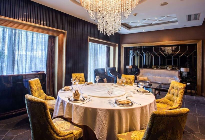 Отель Wyndham Grand Plaza Royale Furongguo Changsha