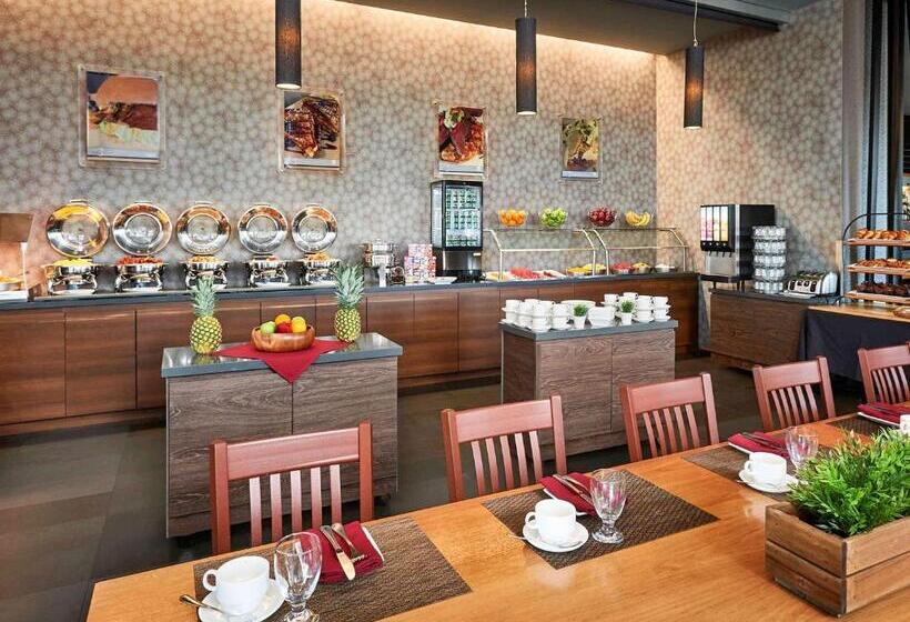 Novotel Toronto Vaughan Centre