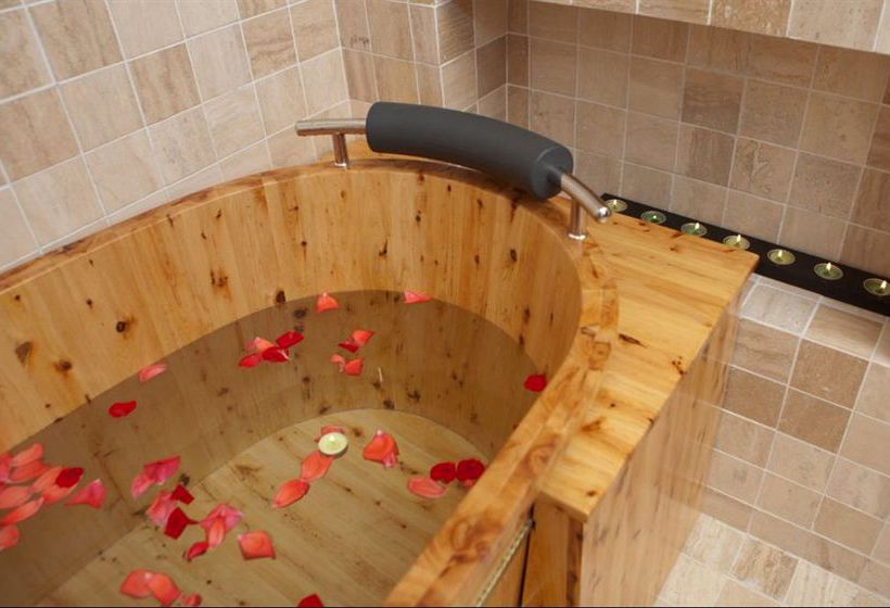 Red Wall Garden Hotel