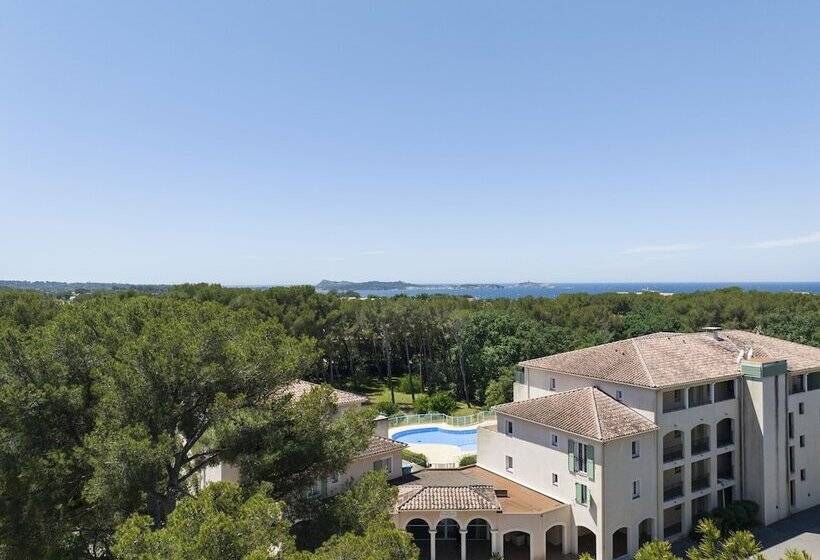 Резиденция Garden & City Sixfourslesplages