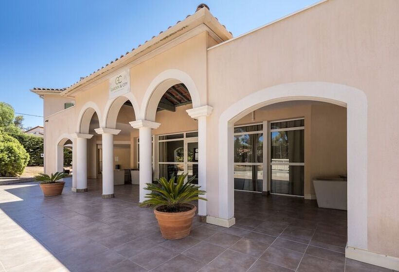 Резиденция Garden & City Sixfourslesplages