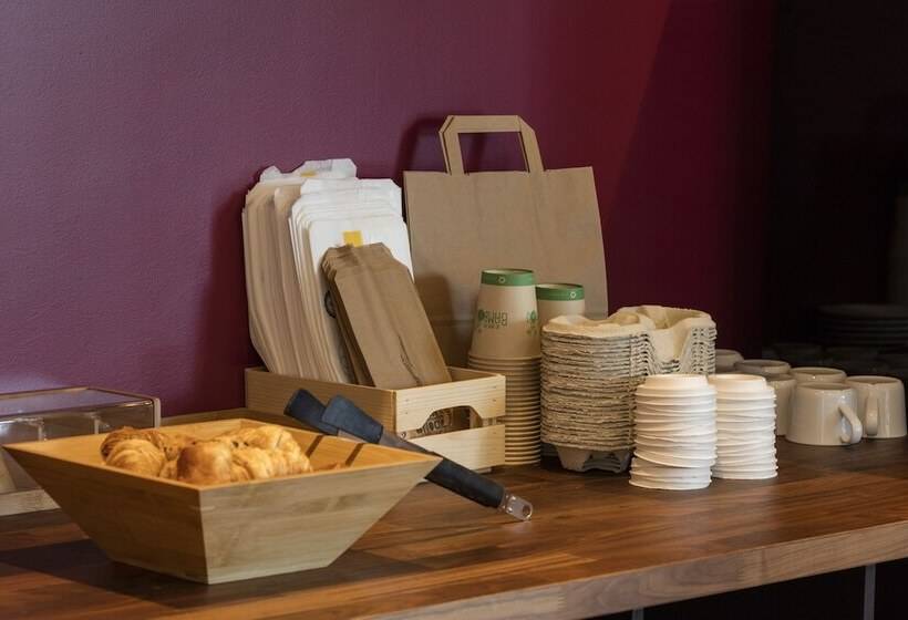 Резиденция Garden & City Sixfourslesplages