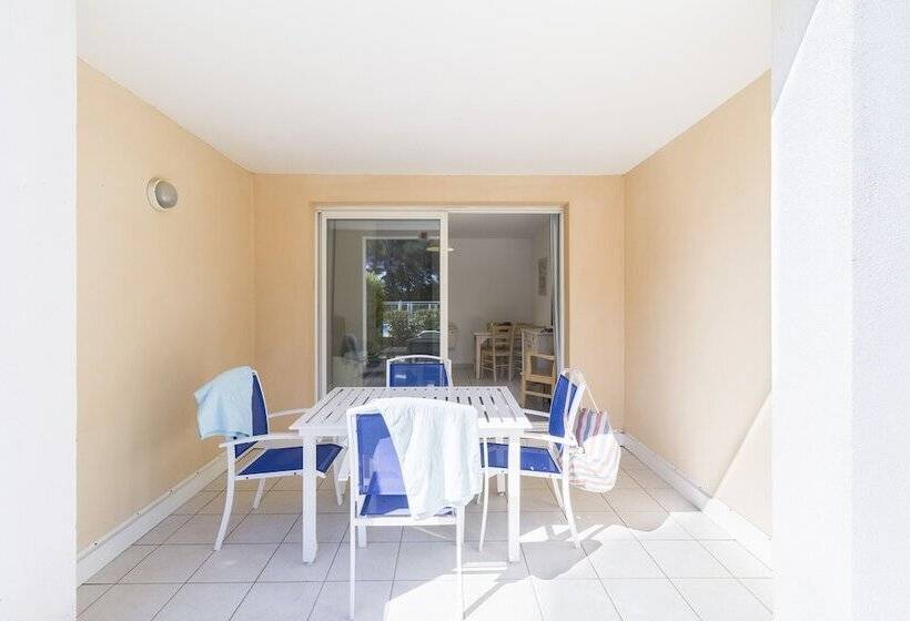 Резиденция Garden & City Sixfourslesplages