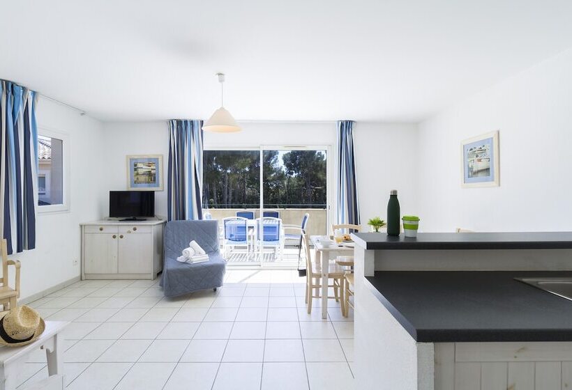 Резиденция Garden & City Sixfourslesplages