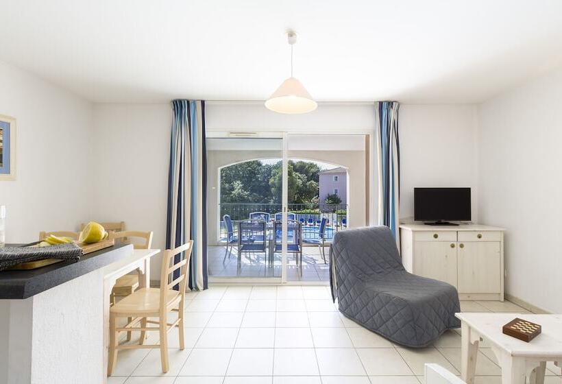 Резиденция Garden & City Sixfourslesplages