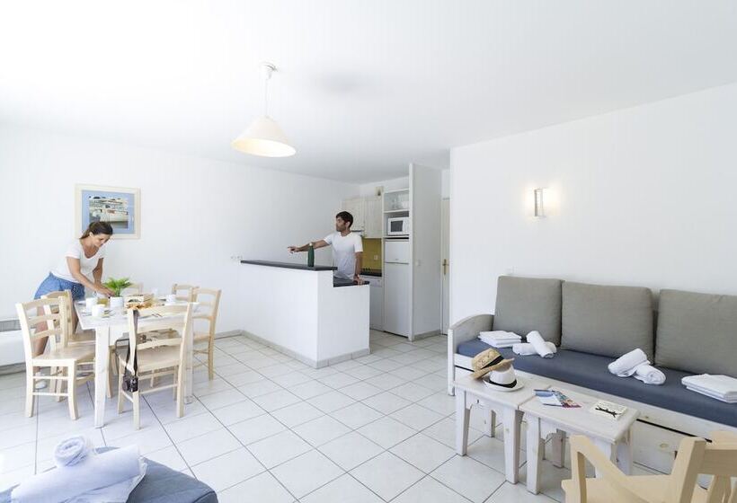 Резиденция Garden & City Sixfourslesplages