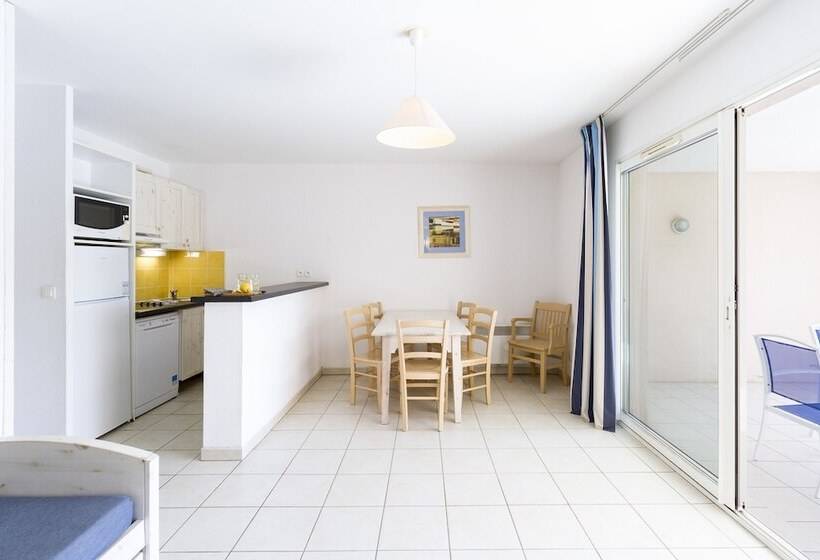 Резиденция Garden & City Sixfourslesplages