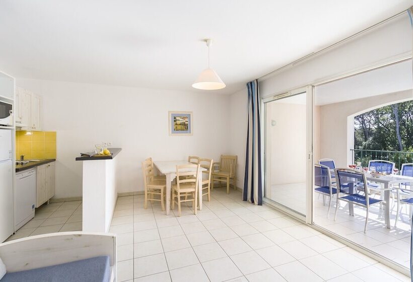 Резиденция Garden & City Sixfourslesplages