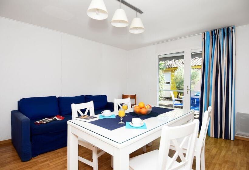 Резиденция Résidence Club Odalys Les Villas Du Lac