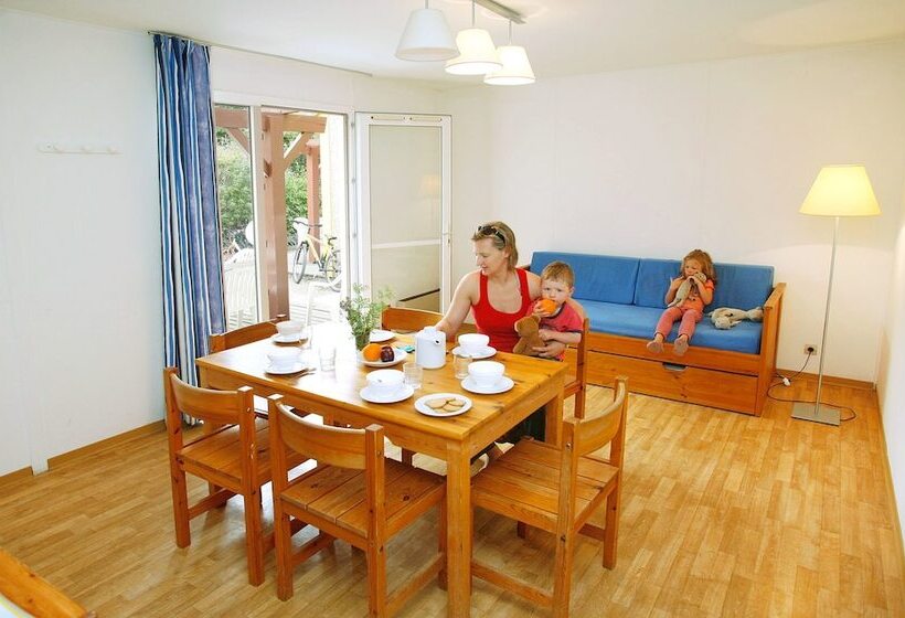 Резиденция Résidence Club Odalys Les Villas Du Lac