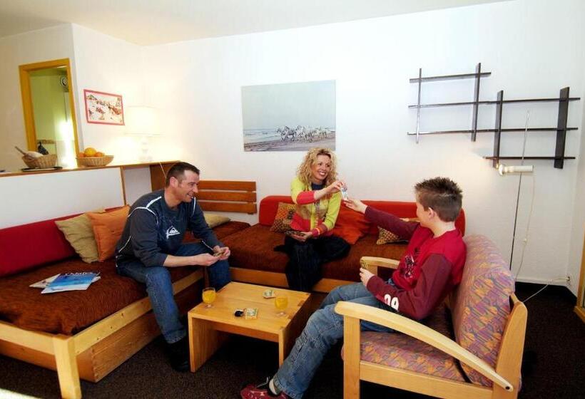 住所  Résidence Odalys Chanteneige Croisette