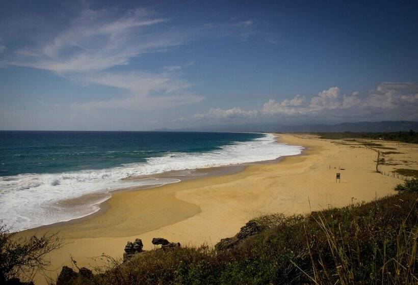 Suites & Hotel Punta Esmeralda