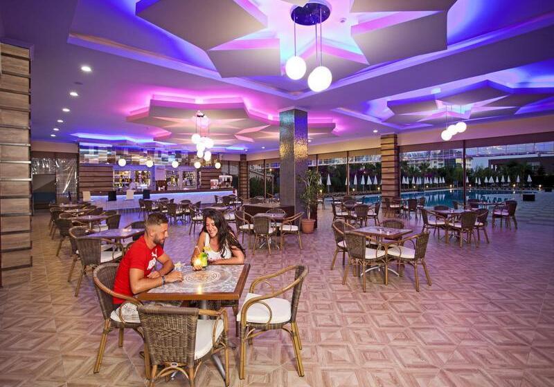 Titan Select Hotel Ultra All Inclusive