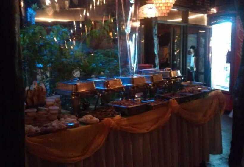 Elizabeth's Hideaway Hotel & Restaurant