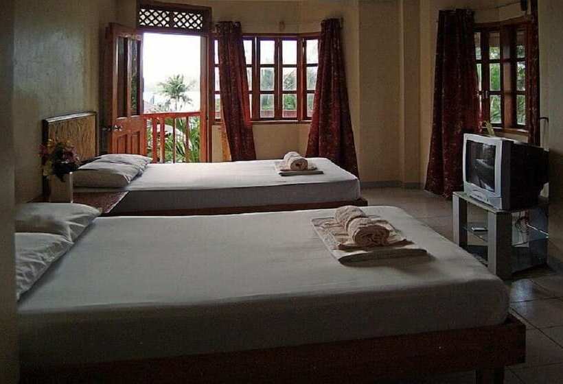 Elizabeth's Hideaway Hotel & Restaurant