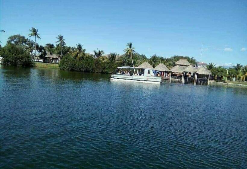 호텔 El Canal Chocohuital