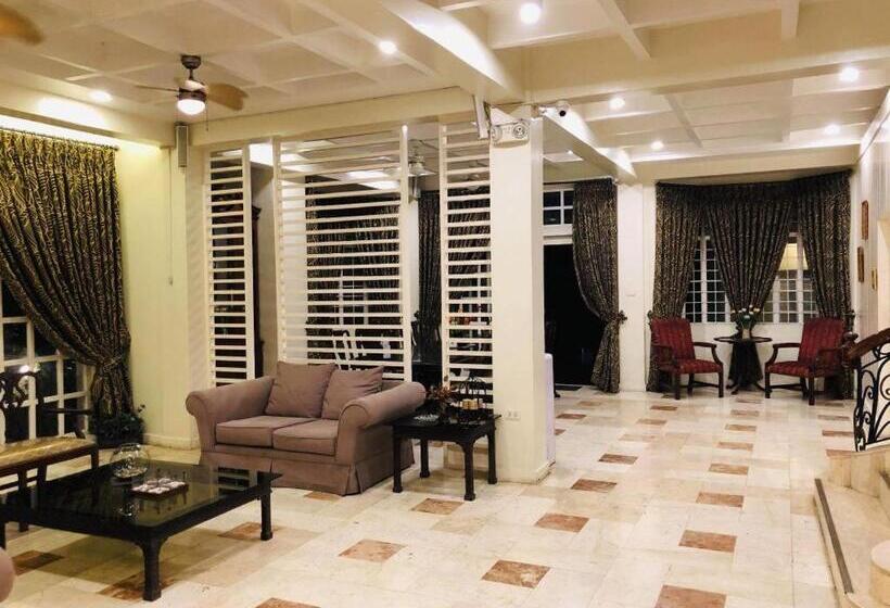 Отель Citi Garden Suites