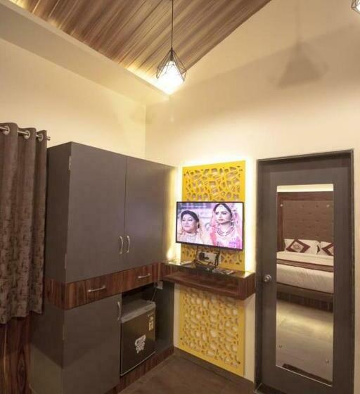 בית מלון כפרי Onella Regency