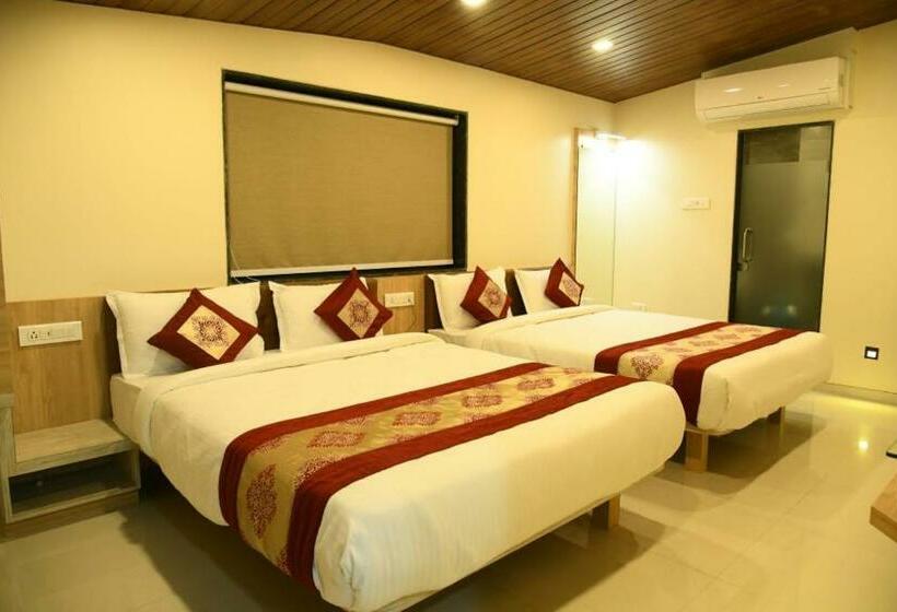 בית מלון כפרי Onella Regency