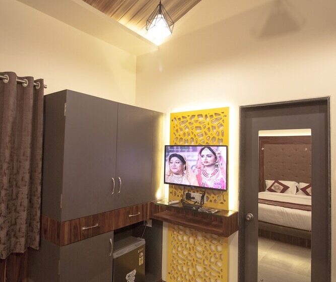 בית מלון כפרי Onella Regency