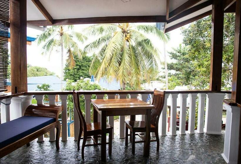 هتل Rainbow Bay Beach & Dive Resort