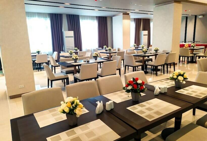 هتل Sotogrande Neopolitan