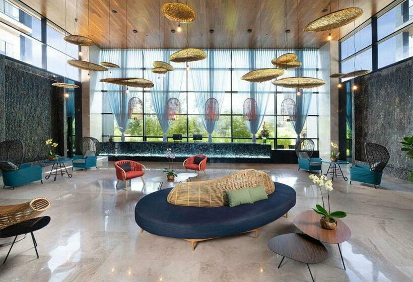 هتل The Reef Island Resort Mactan, Cebu