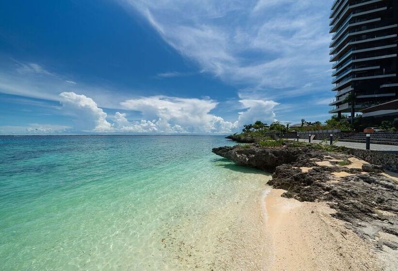 هتل The Reef Island Resort Mactan, Cebu