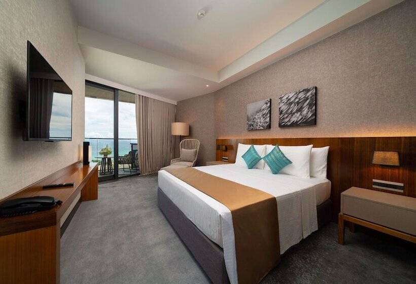 هتل The Reef Island Resort Mactan, Cebu