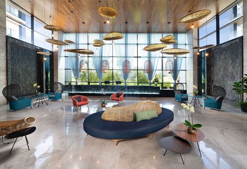 هتل The Reef Island Resort Mactan, Cebu