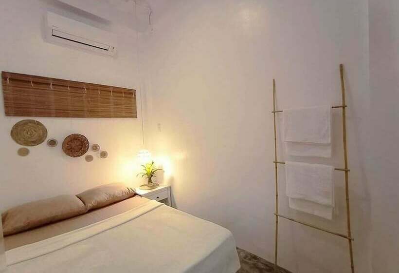 هتل Tropical Vibes Inn Siargao