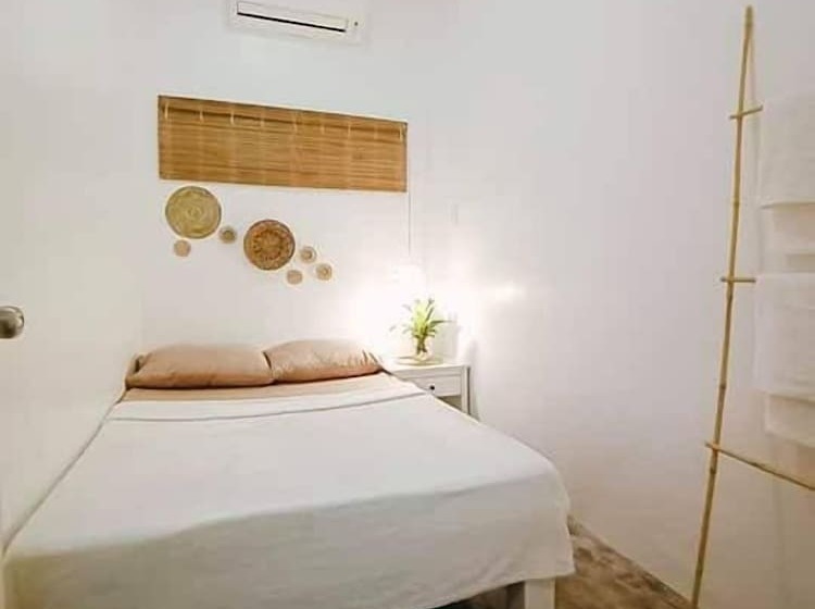 هتل Tropical Vibes Inn Siargao